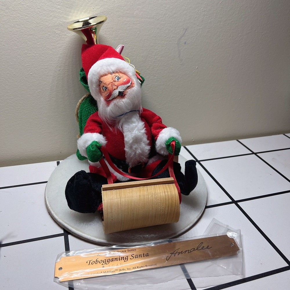 ANNALEE COLLECTOR SERIES RARE 1993 TOBOGGANING SANTA PLAQUE & TAG #5413Christmas